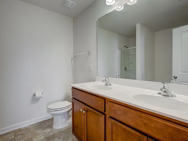 1171 Kerr St — Photo 13