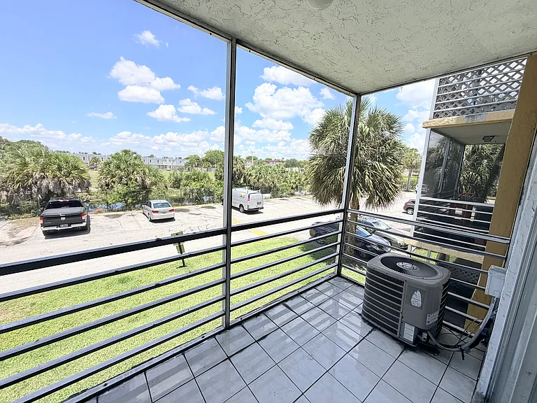 3700 NW 21st St #203 — Photo 10