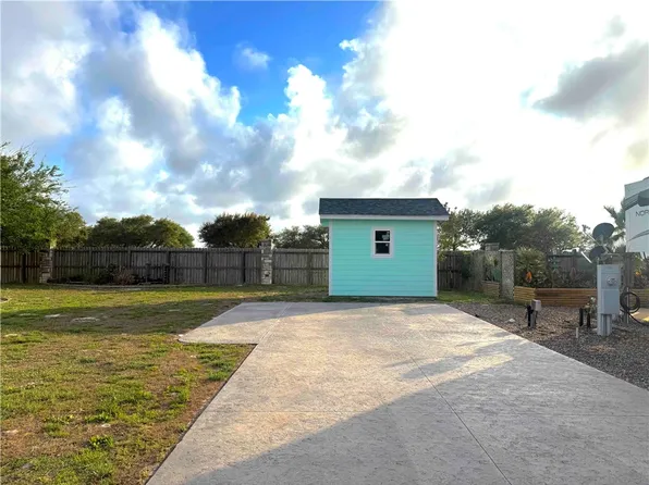 63 Augusta Cir, Aransas Pass, TX 78336