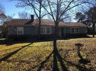 1626 W Shady Grove Rd, Irving, TX 75060