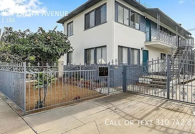 4138 Perlita Ave — Photo 10