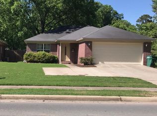 1920 College Ave, Conway, AR 72034