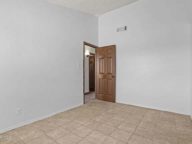 6713 Heartstone Ct — Photo 17