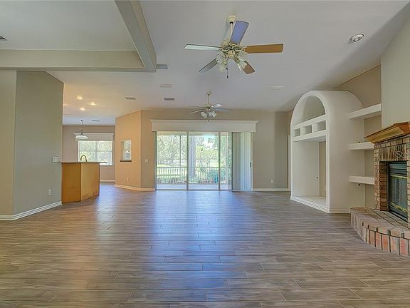 5th image of 403 Citrus Wood Ln
