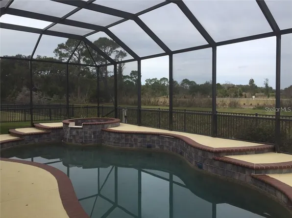 5570 Rock Dove Dr, Sarasota, FL 34241