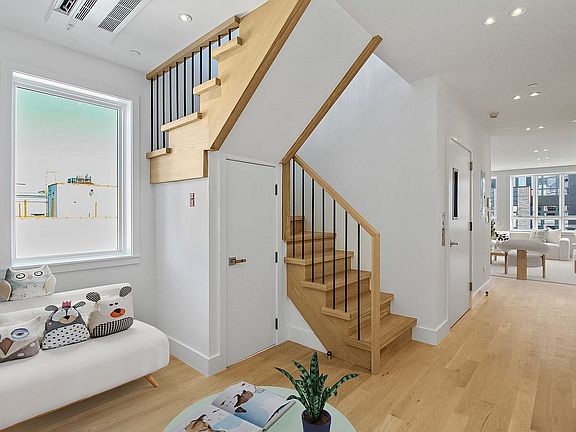 4th image of 820 Classon Ave #6F