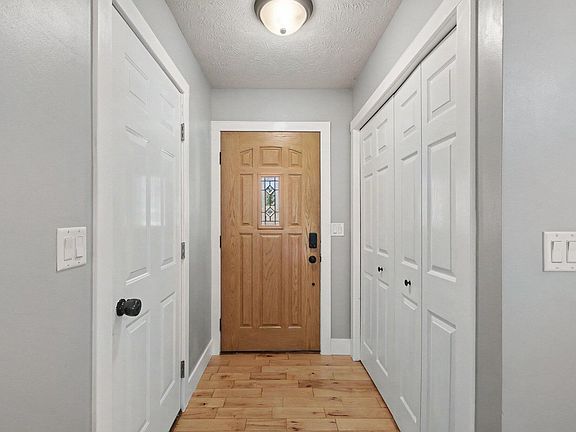 5th image of 2227 Avalon View Dr NE