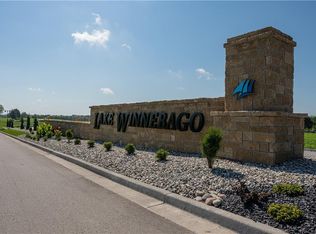 654 Winnebago Dr, Lake Winnebago, MO 64034