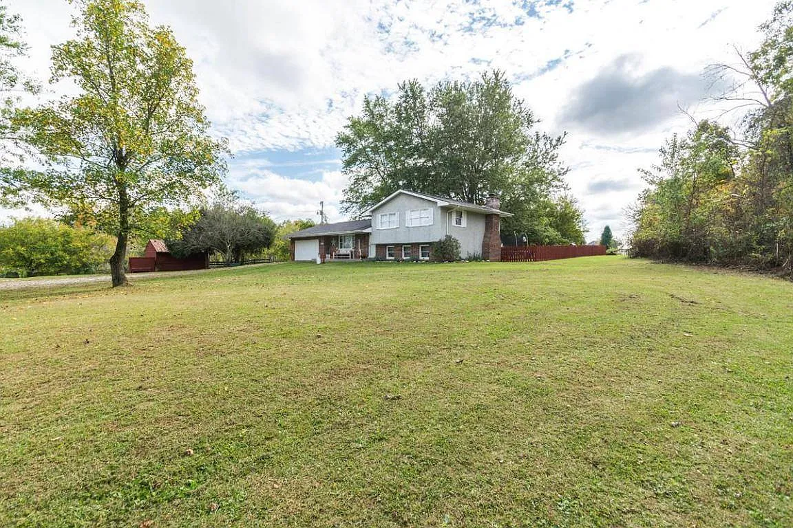 10369 Duncan Plains Rd photo 1
