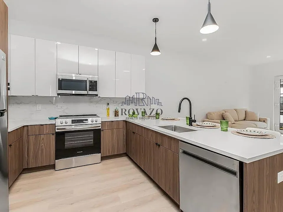 19-21 Livingston St #509