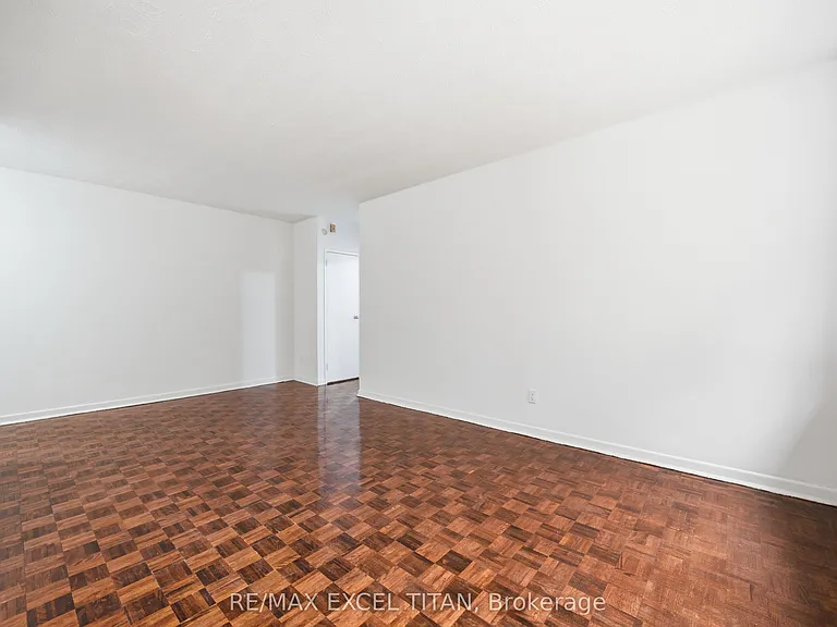 2895 Bathurst St #108 — Photo 6