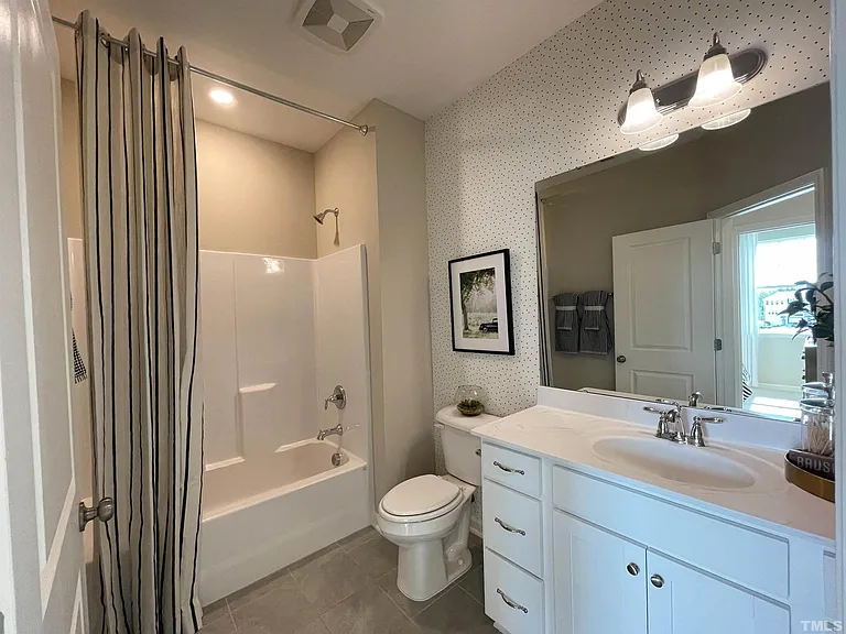 1221 Commack Dr — Photo 19