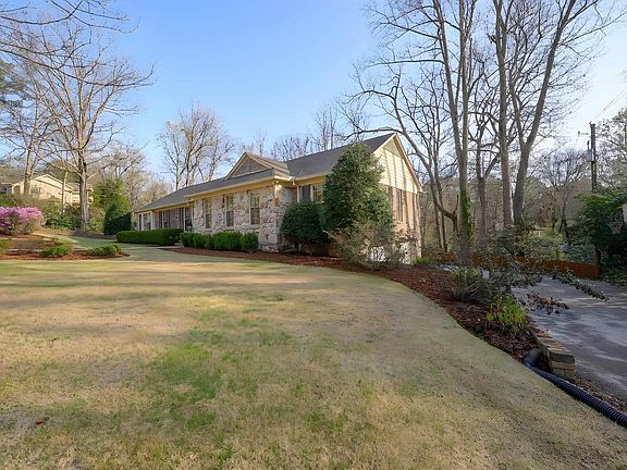 3rd image of 3732 Rockhill Rd