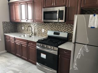 7759 75th St, Ridgewood, NY 11385