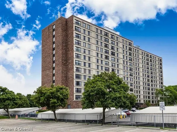 21800 Morley Ave APT 302, Dearborn, MI 48124