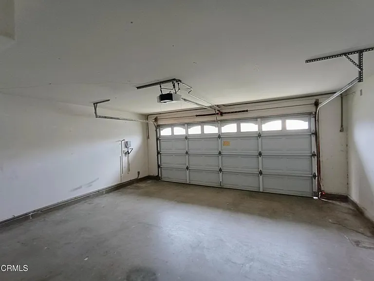 1405 La Culebra Cir — Photo 50