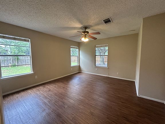 5th image of 3902 Beaconsdale Dr
