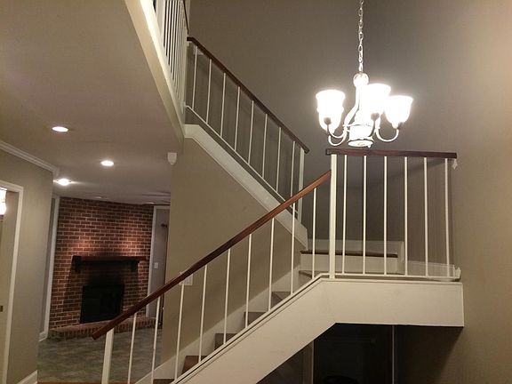 3rd image of 2235 Surrey Ct