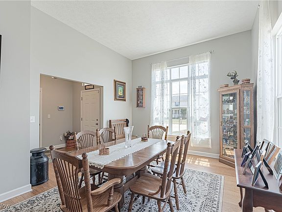 5th image of 37626 Hunter Lake Dr