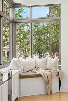 Sold by Compass | media 34