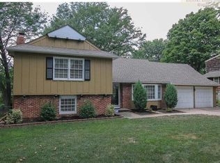 9216 Beverly St, Overland Park, KS 66207