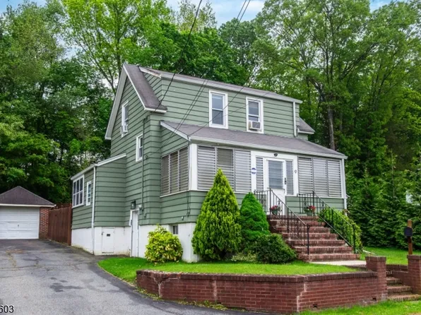 9 East St, Wanaque Boro, NJ 07465