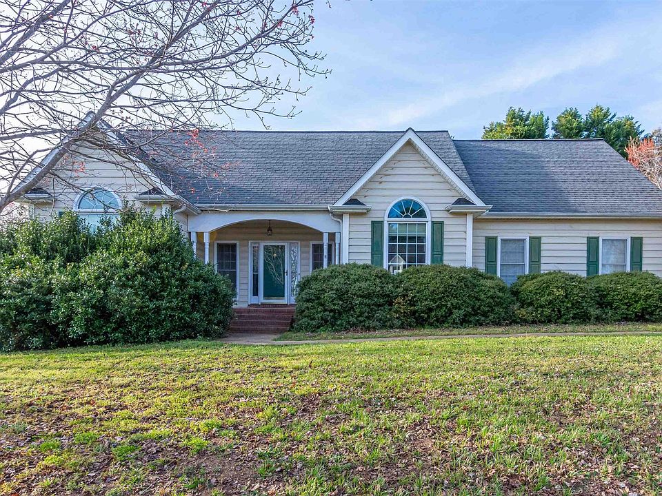 1st image of 305 Wood River Way