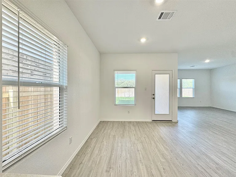 1316 Acorn Oak Dr — Photo 18