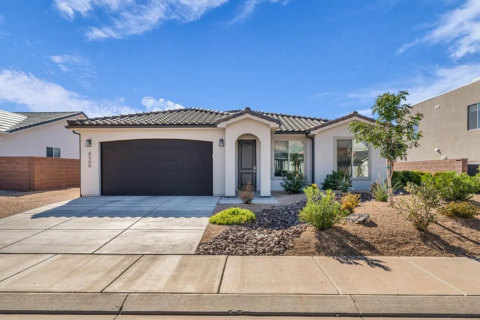 4546 S Lucy Ln