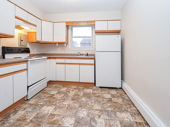 4th image of 94 Marlborough St APT 25