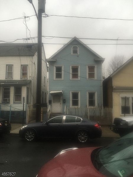 2nd image of 468 4th Ave