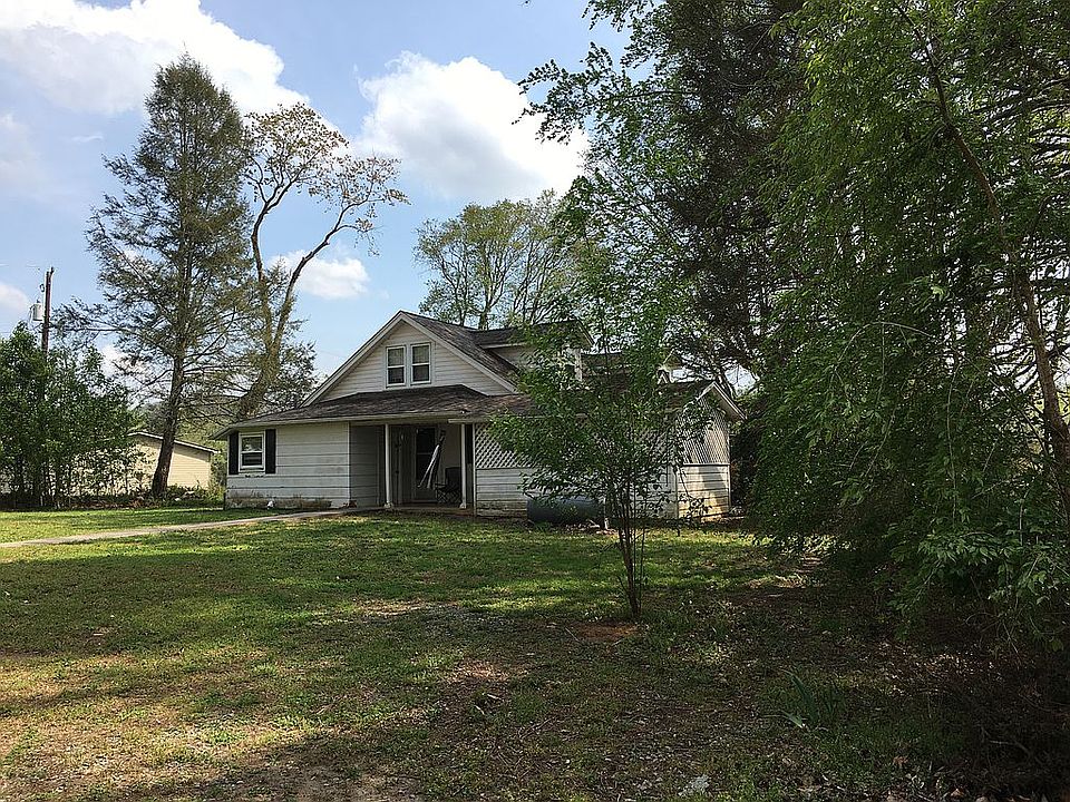 2nd image of 2717 Speedway Rd