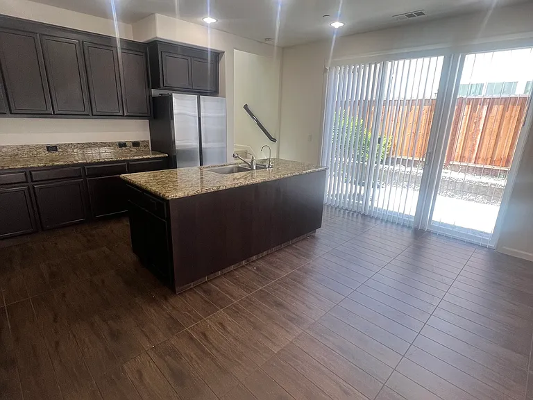 2017 Tarragon Rose Ct — Photo 7