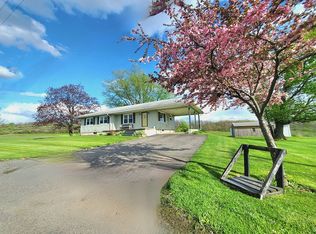5562 Broadway Rd, Milton, PA 17847
