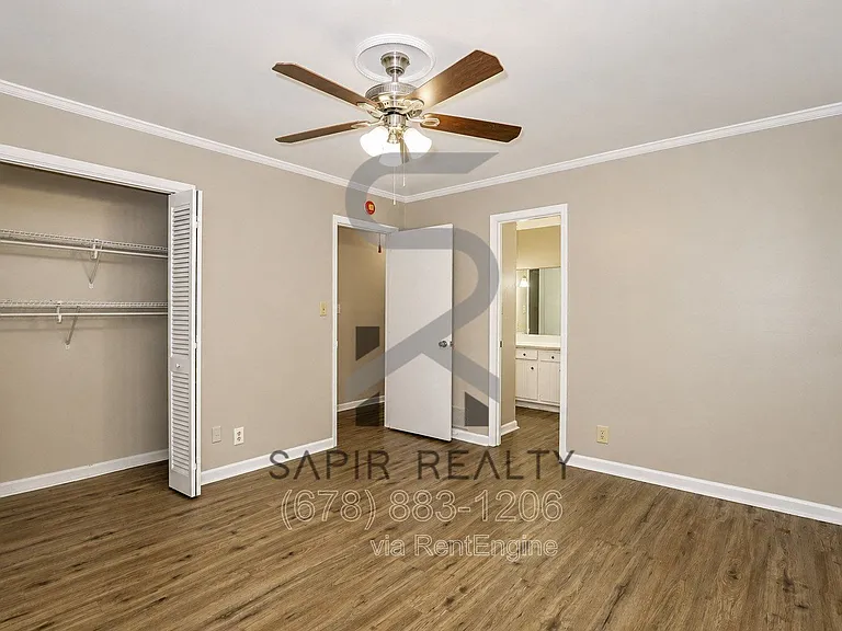 373 James St SW — Photo 16