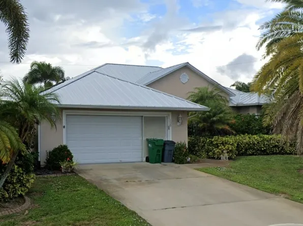 130 Miller Dr, Sebastian, FL 32958