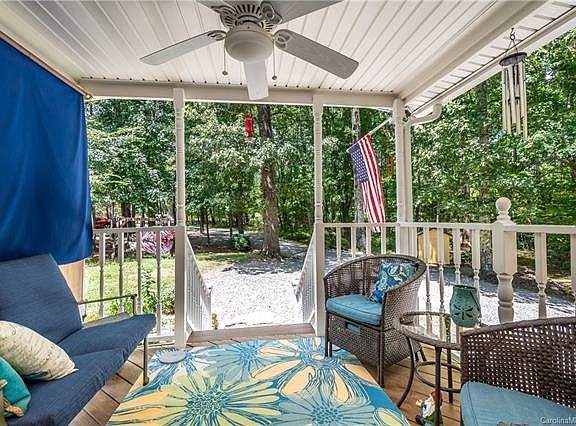 2nd image of 5712 Country Ln