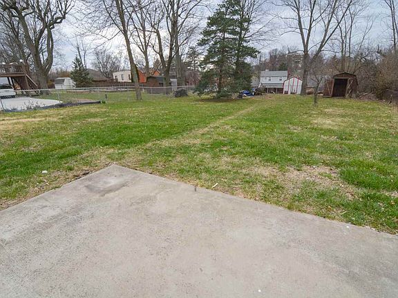 2nd image of 511 Rosemont Ave