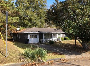 110 Azalea Ln, Vicksburg, MS 39180