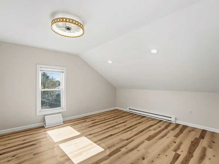 22 Vernon St #3 — Photo 12