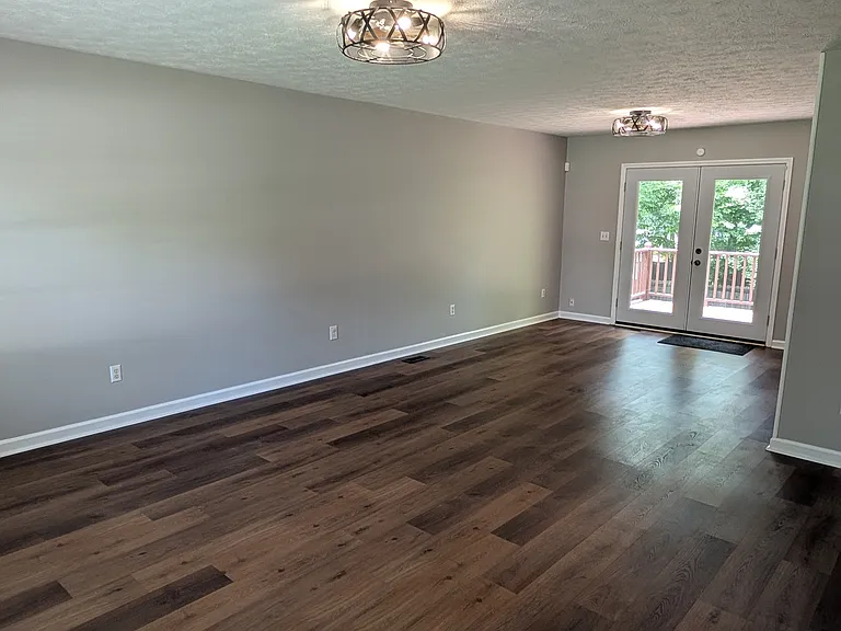 116 Paxton Ct — Photo 2