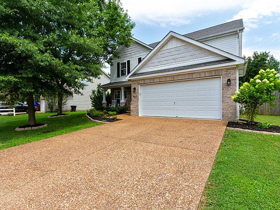 3rd image of 3207 Dark Woods Dr