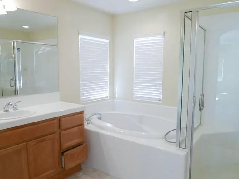 7183 Primrose Ln — Photo 16