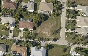 2nd image of 2117 SW 44th Ter
