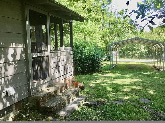 2nd image of 306 E Ada Ave