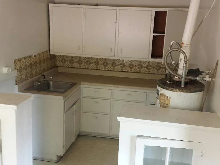 912 McMillon Ave SW — Photo 5