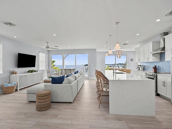 5th image of 813 39th St