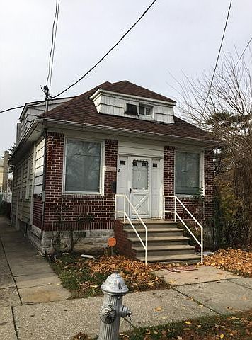 1st image of 1596 E 46th St #1