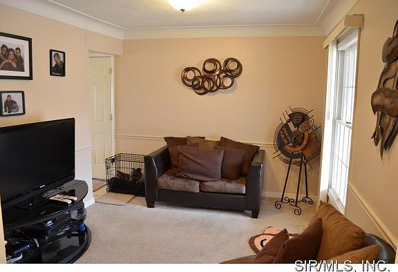 4th image of 8 Morrison Dr