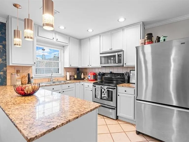 1101 Collier Rd NW #T5 — Photo 8